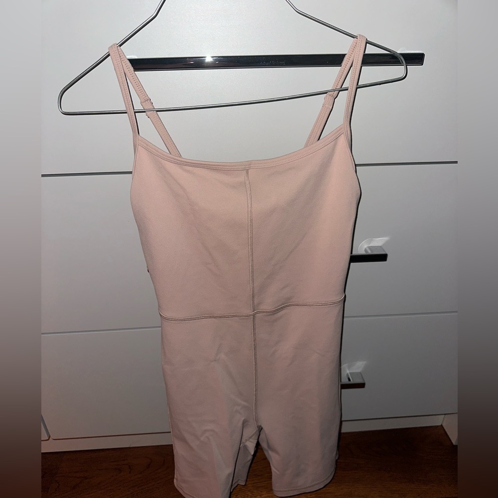 aritzia bodysuit size s